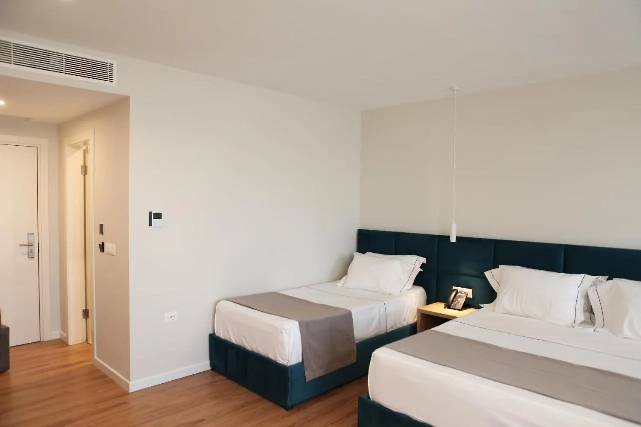 ****  Volmar Hotel Durres Albania